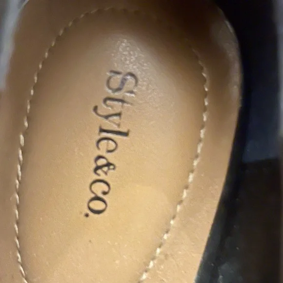 💎💎Elegant Black Mary Jane Heels - Picture 4 of 8